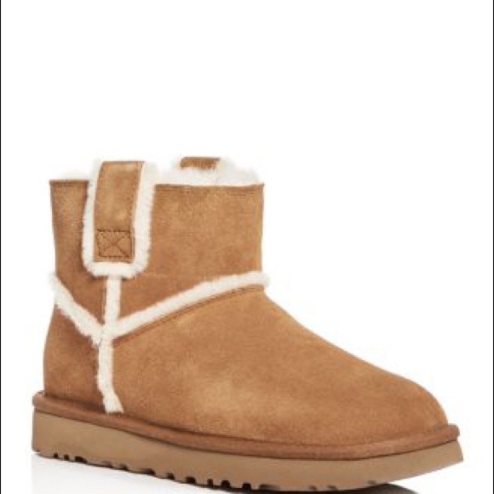 NWT Ugg minis